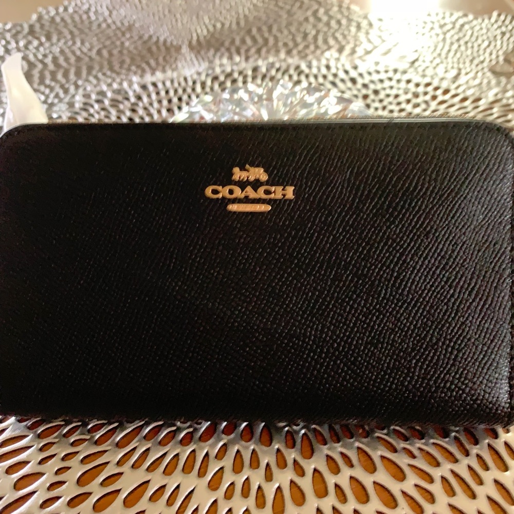NWOT Coach wallet
